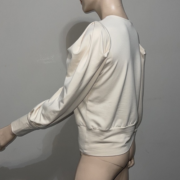 Melissa Nepton Puff Sleeve V-Neck Top P/S - Picture 6 of 9